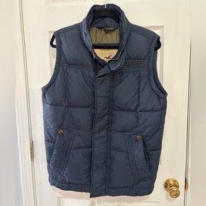 Hollister Men's Navy Quilted Puffer Vest